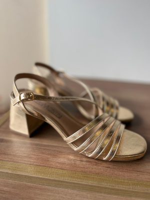 SANDALIA SALTO BLOCO DOURADA