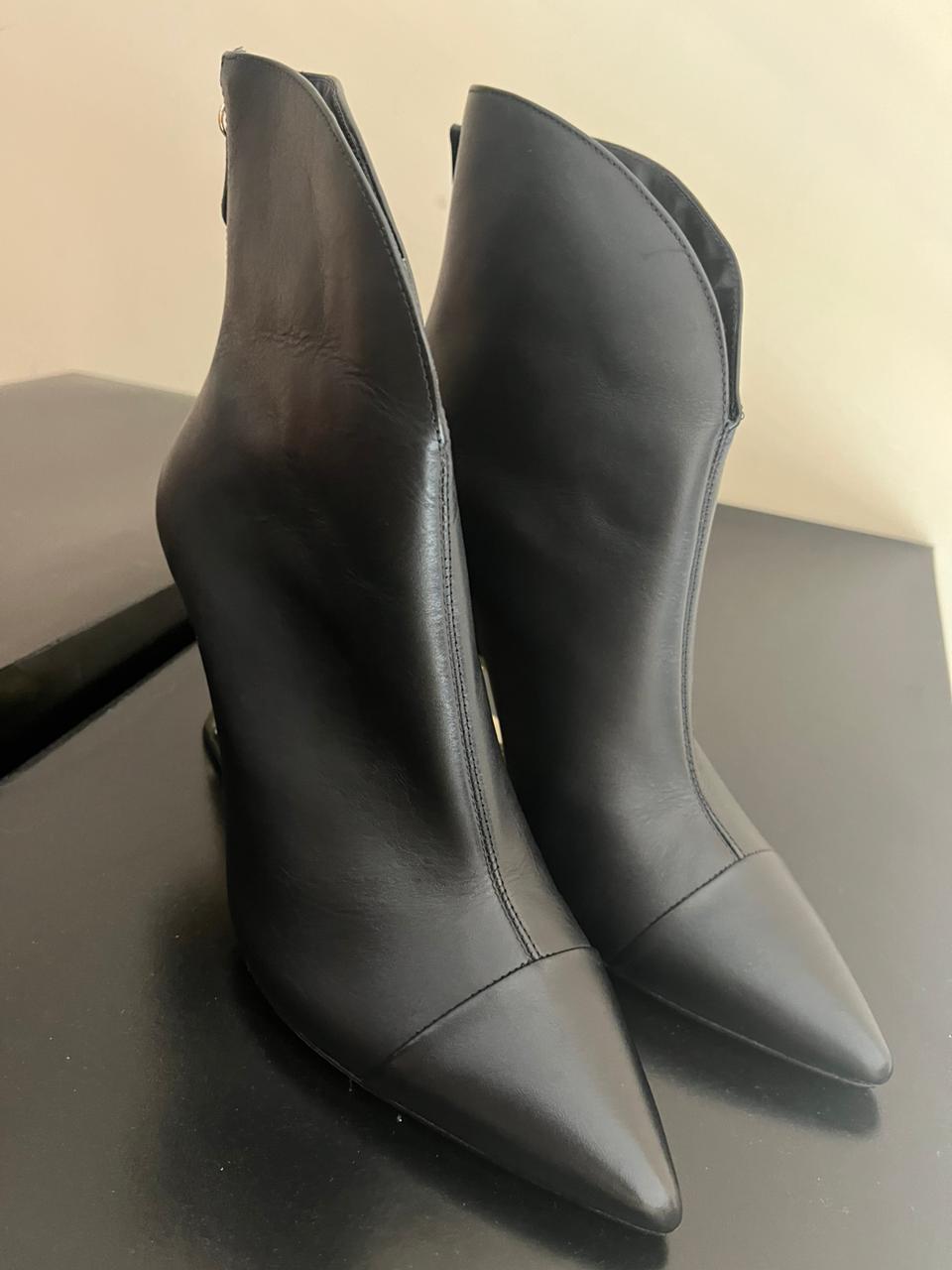 BOTA EM COURO NA COR PRETA - CECCONELLO - Imagem 3